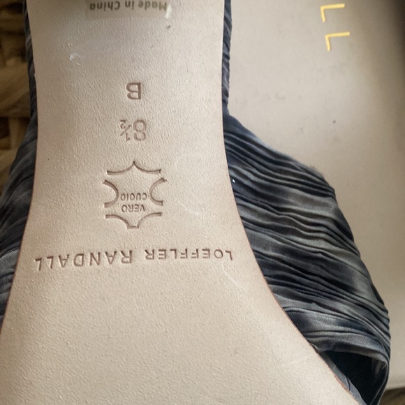 Only tired on once brand new Loeffler Randall open to sandals with cutest bow - Picture 10 of 12